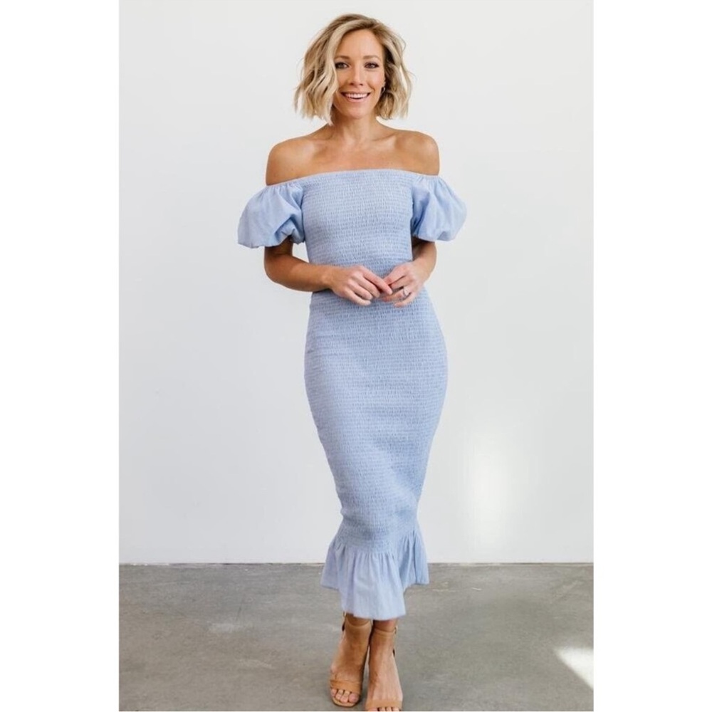 Baltic Born Alana Smocked Puff Sleeve Off the Shoulder Midi Light Blue Large